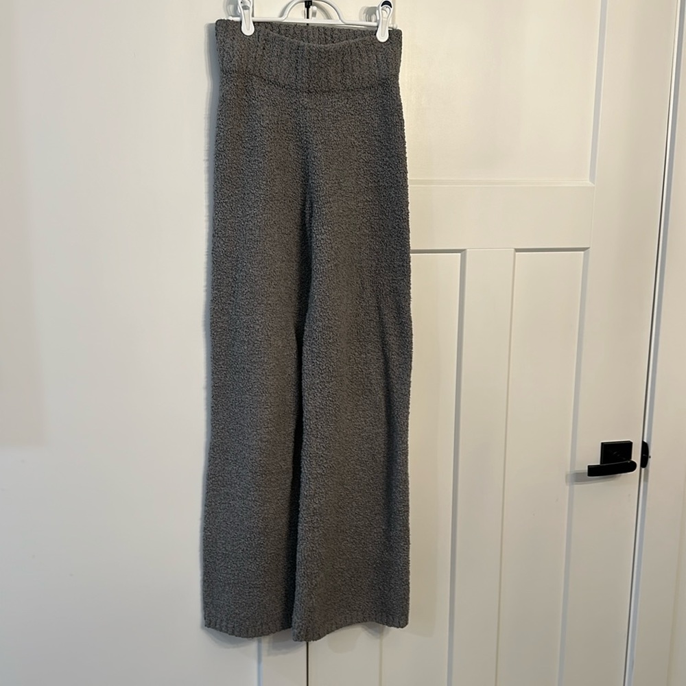 Grey Skims cozy knit straight leg lounge set.  Pants are XXS/XS, top is XXS/XS.